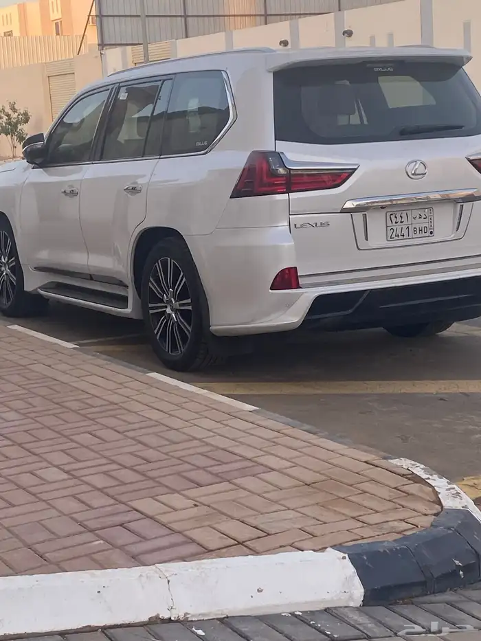 جيب لكزس 2021 14