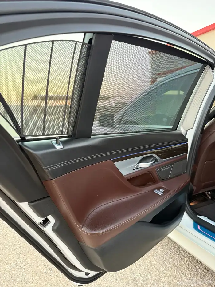 بي ام دبليو 2020 - 730Li 18