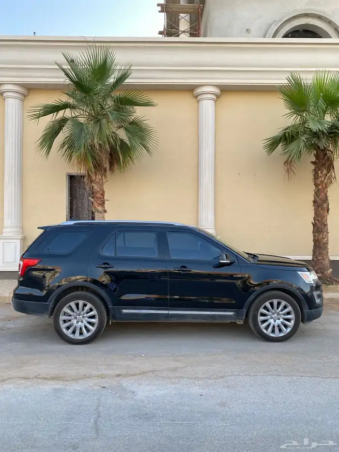 للبيع فورد اكسبلورر 2017 اسود XLT مالك اول دبل 6