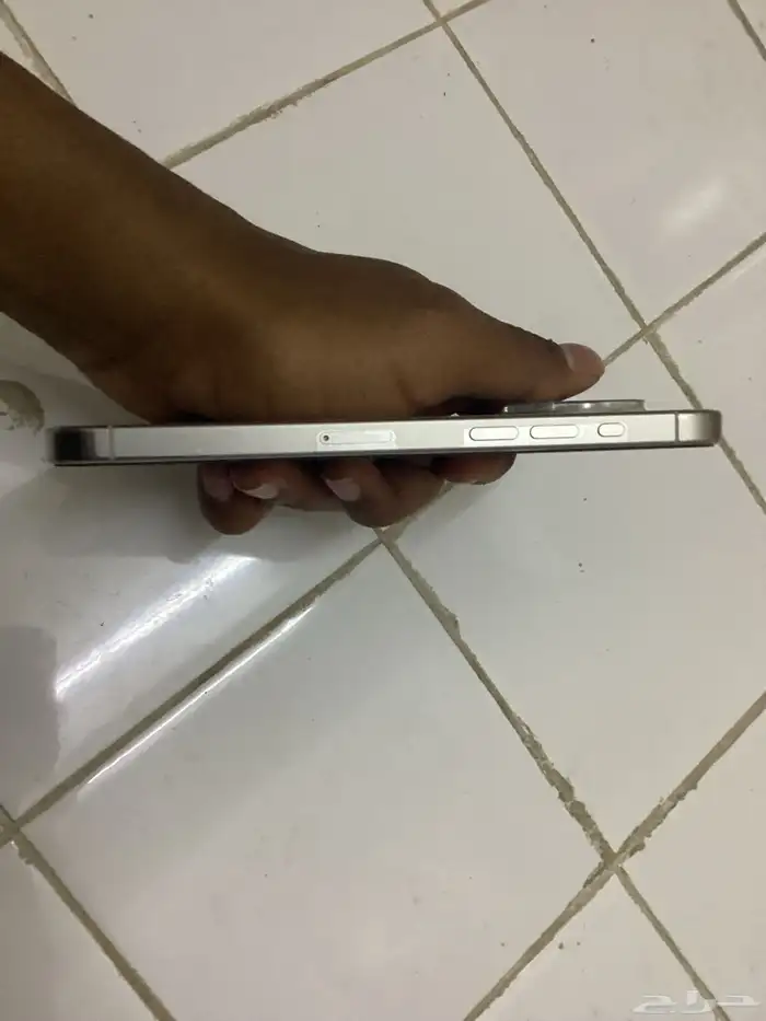 للبيع. ايفون 15 برو مكس 256 جديد شرط 3