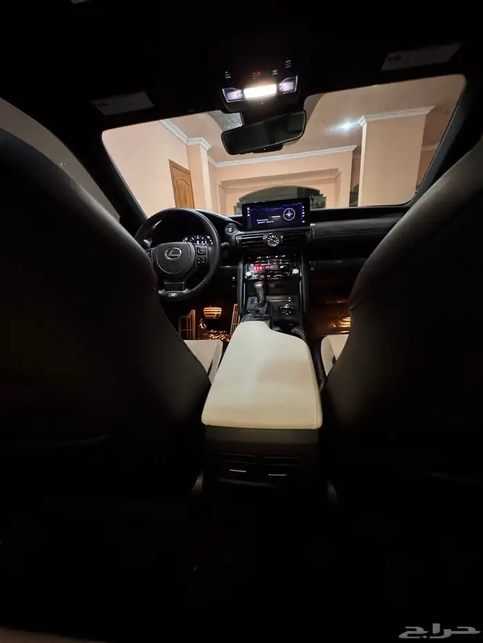 لكزس IS 350 F Sport 2023 35