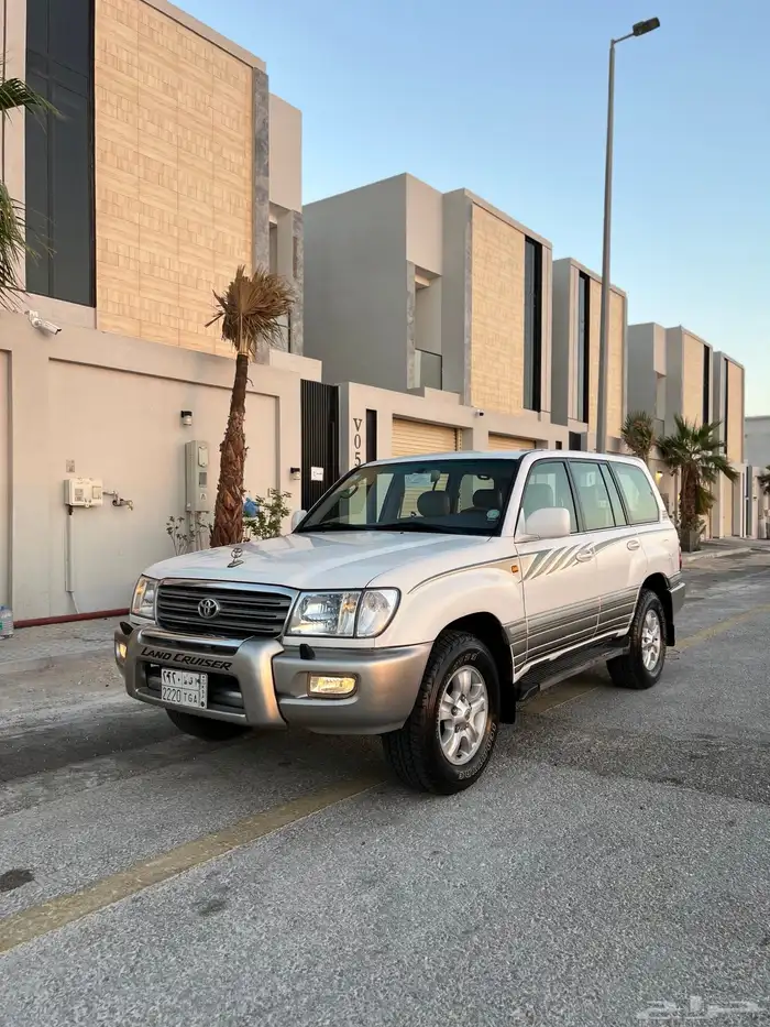 لاندكلوزر 2003 VX.R نضيف 24