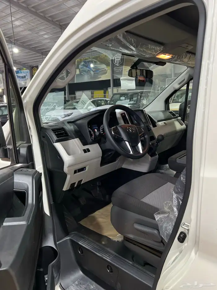 تويوتا هاي اس بضاعة سقف عالي ديزل يدوي2026 جديد 170.200شامل 7