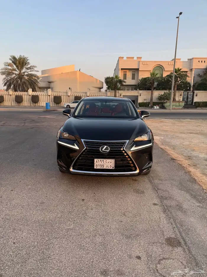 لكزس NX300 2020 4