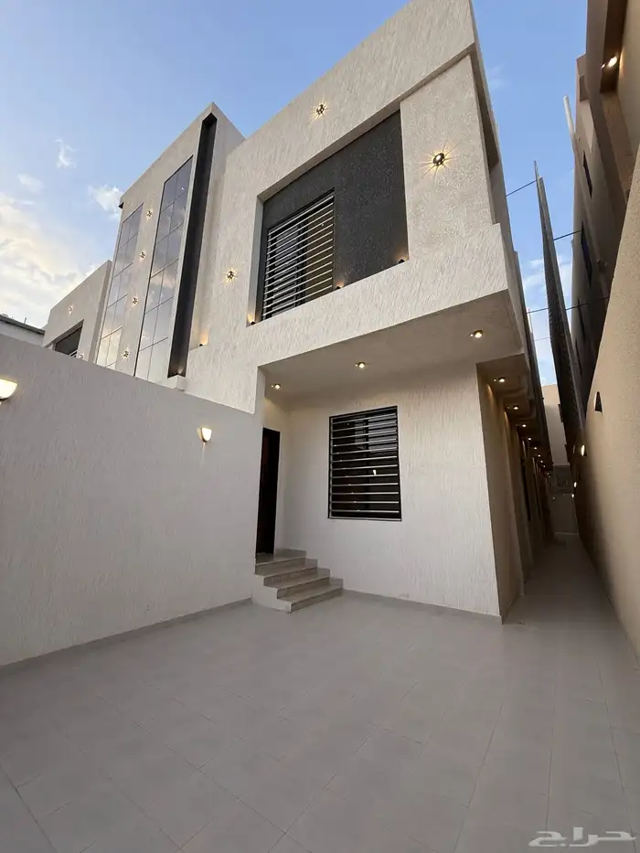 للبيع ارواف ارضيه وارواف علويه ببايكة سيارة ابها حي الزهور 2