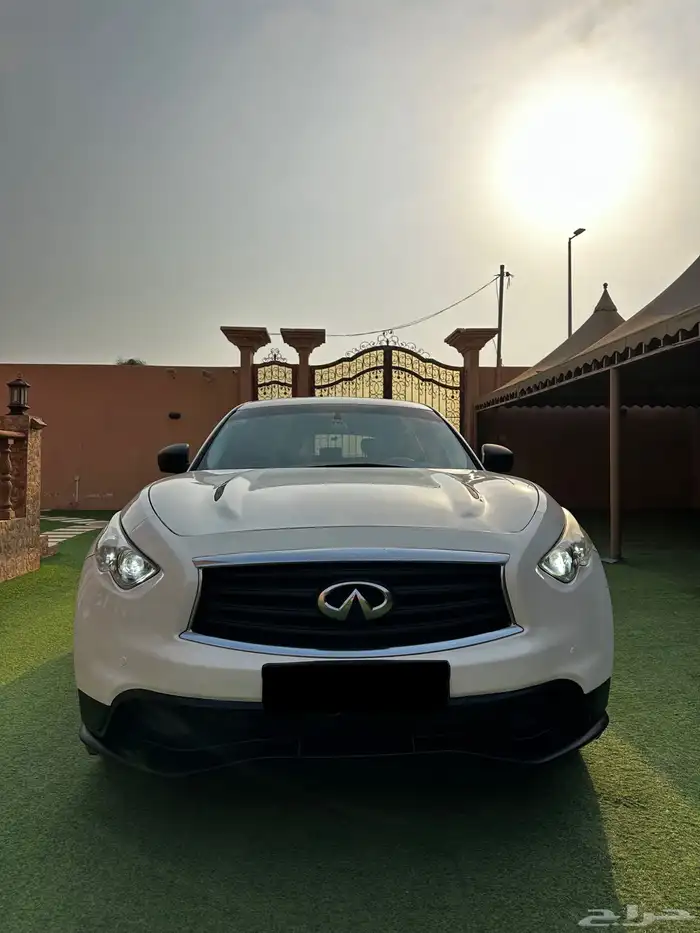 انفينتي FX37 2