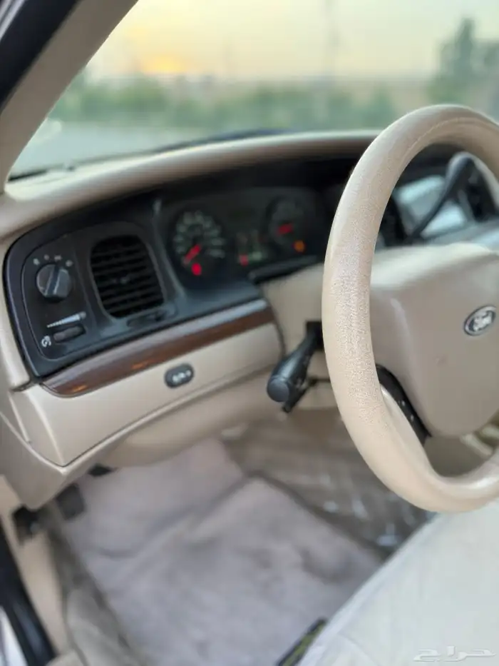 فورد فكتوريا سعودي وكالة 2011 22