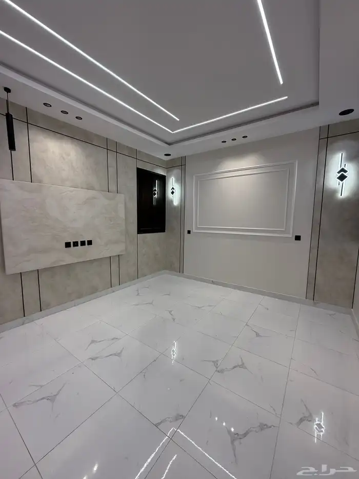 للبيع دور أرضي بحوش وشقق علويه بسطح حي الضيافه خميس مشيط 7