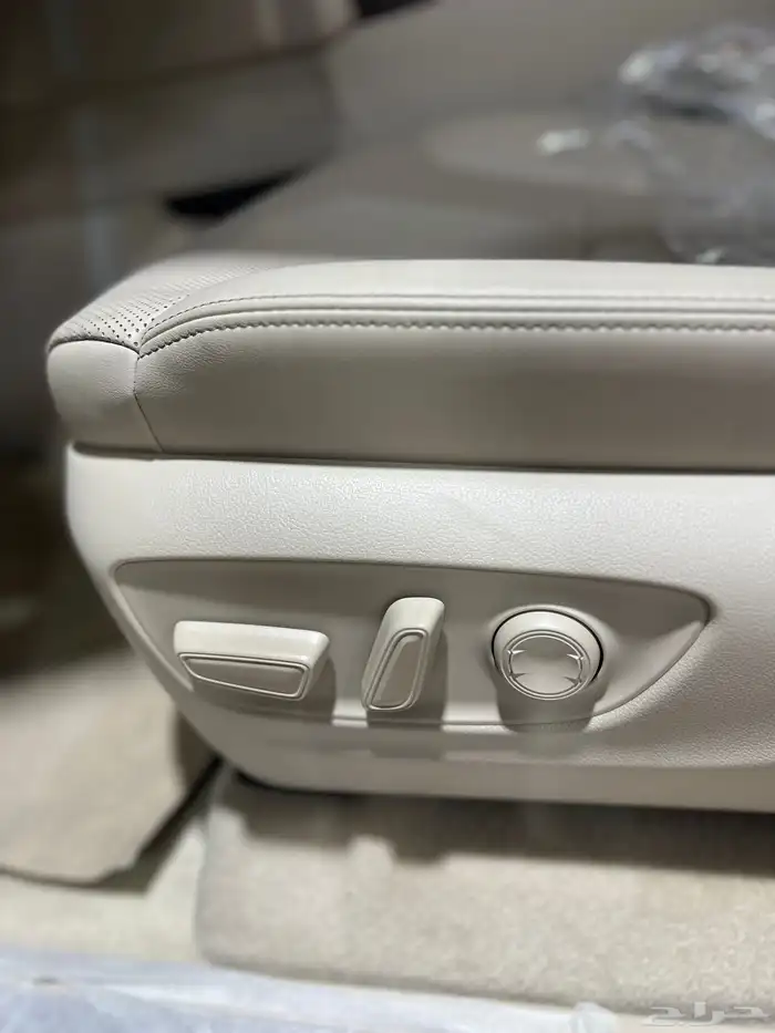 تويوتا   لاندكروزر GXR-S بنزين 2025 جديد سعودي 326.600شامل 9