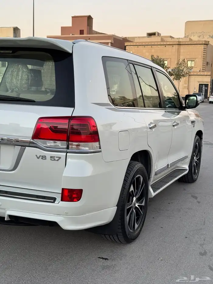 فكسار فل كامل 5.7 2017 8v 9