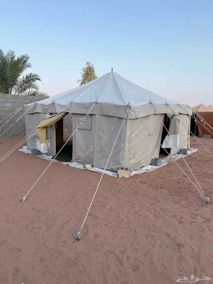 للبيع خيمه 5 5 نظيفه جدا  مركب عليها شراع pvc 0