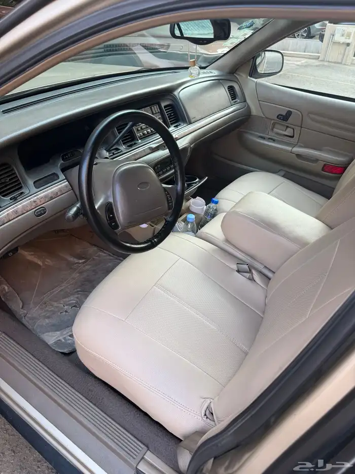 فورد كراون فكتوريا 4