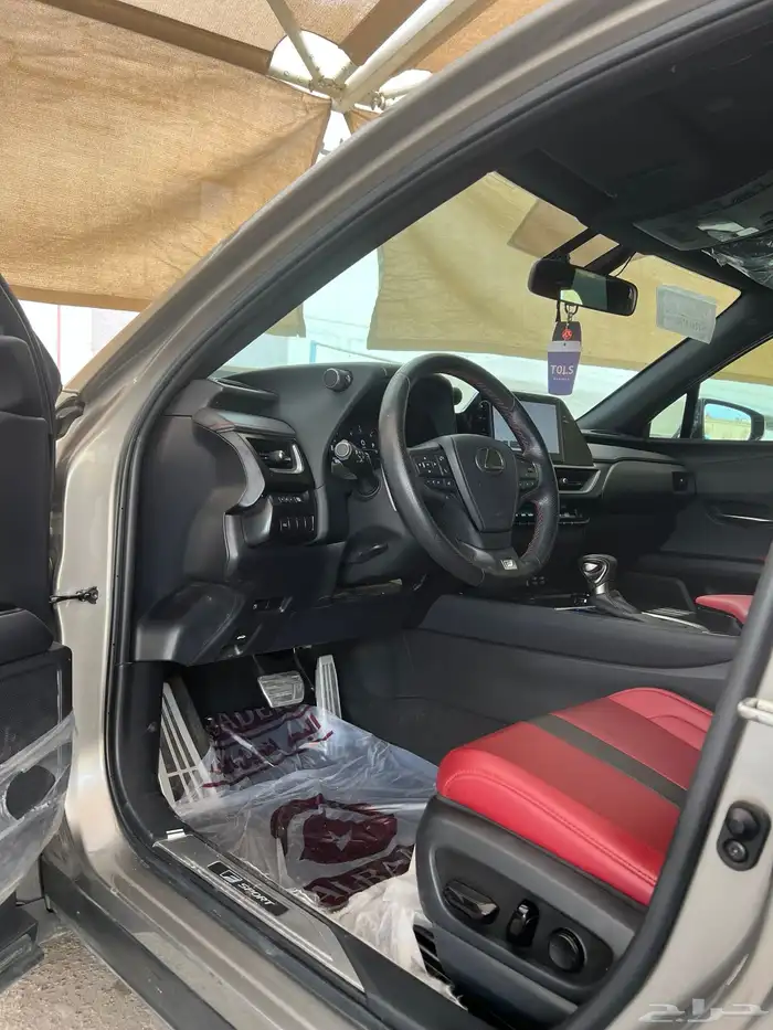 لكزس UX موديل 2023 مخزن ممشى قليل 10