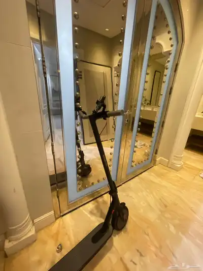 سكوتر مع شاحن 0