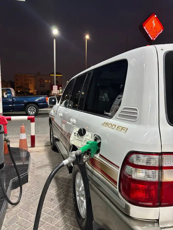 جيب لندكروزر gxr2004 0