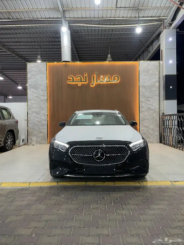 مرسيدس E200 موديل 2025 فل كامل 1