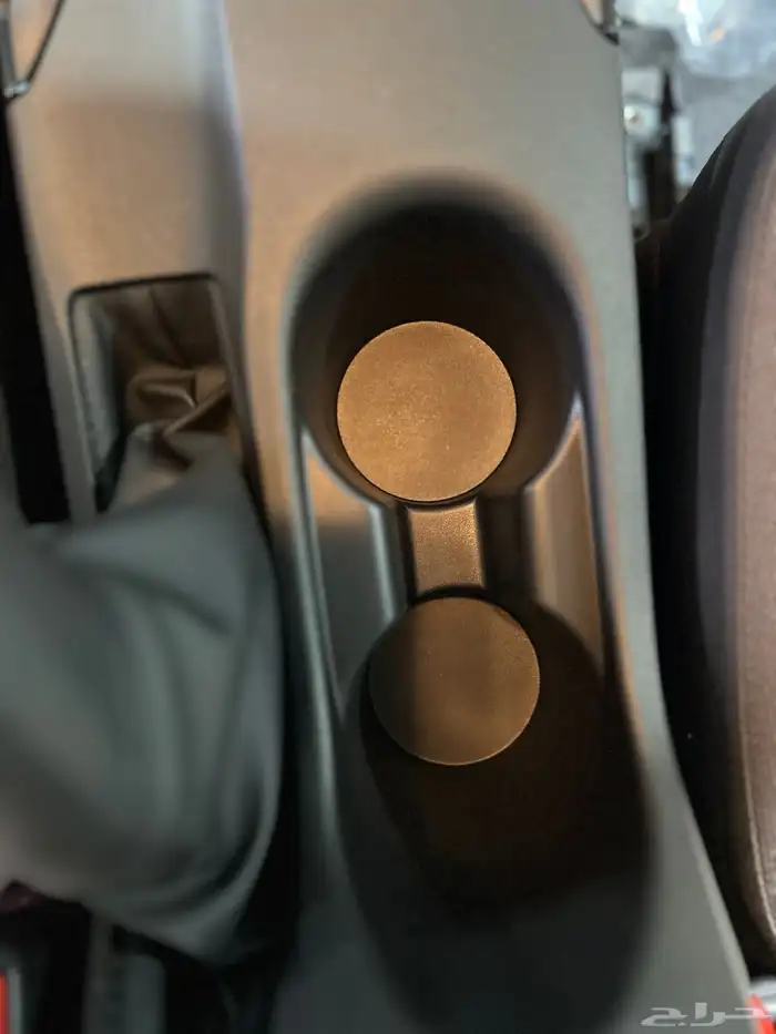 تويوتا   كورولا XLi استاندر 2.0 بنزين 2025جديد 78.750شامل 12