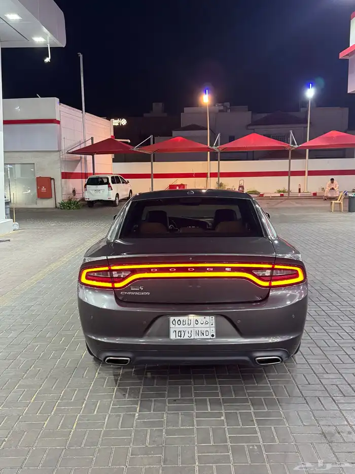 للبيع دوج تشارجر 2020 5
