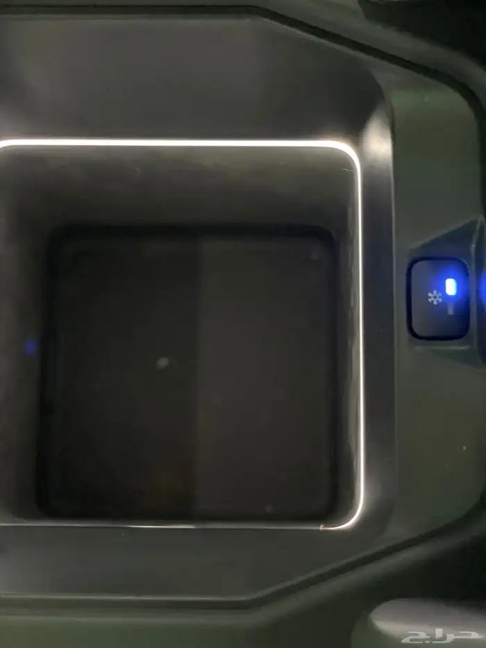 لاندروفر ديفندر X110 خليجي 2021 شبه جديد 34