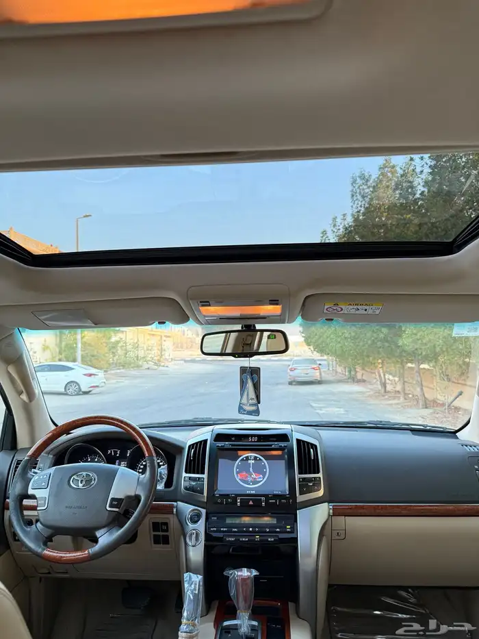 لاندكروزر VXR 2015 بريمي ( وكالة ) 58