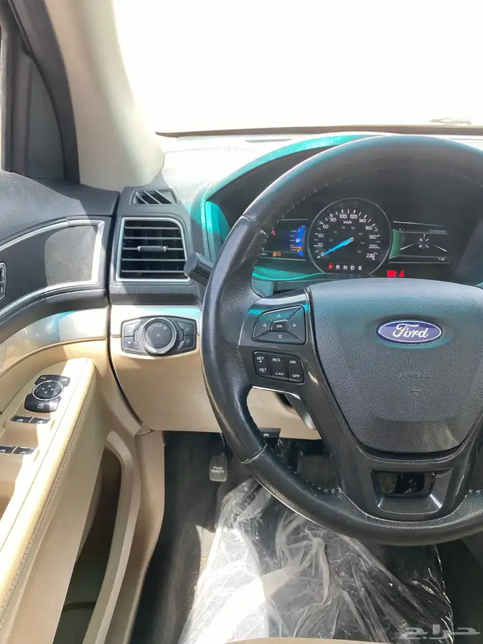 للبيع فورد اكسبلورر 2017 اسود XLT مالك اول دبل 14