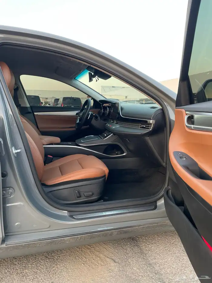 هوانداي ازيرا 2022 بنزين بطاقه جمركيه وارد كوريا 16