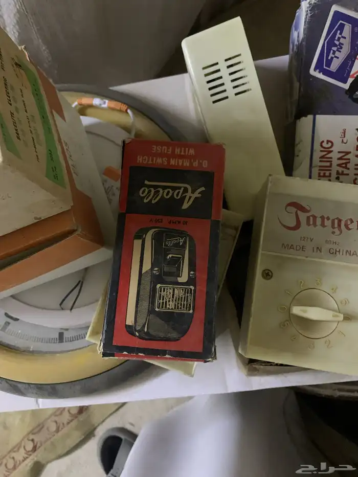 أفياش بيوت قديمة مفيش مروحة 10