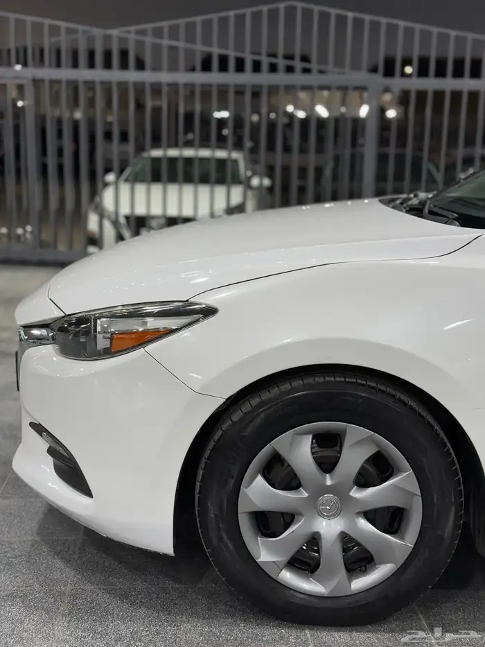 مازدا 3 2019 لؤلؤي متوفر لدى معرض(عبيد الرشيدي) 14