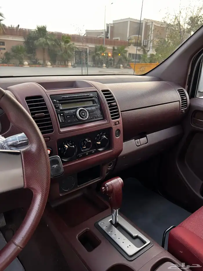 نيسان نافارا 6