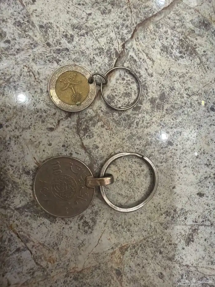 عملات قديمه اجنبيه وخليجيه للبيع 10