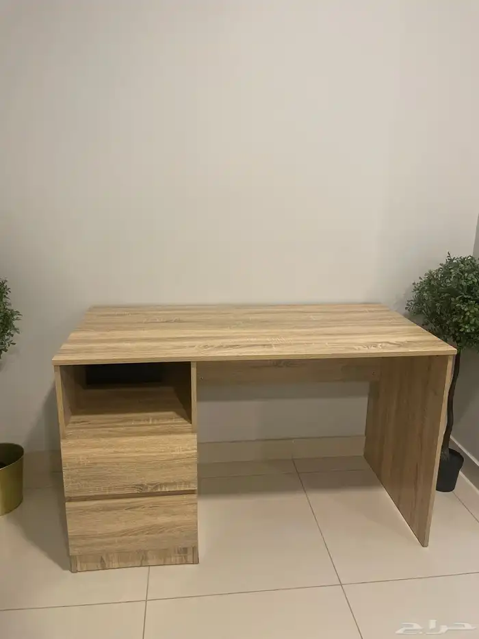 مكتب للعمل او الدراسة 0