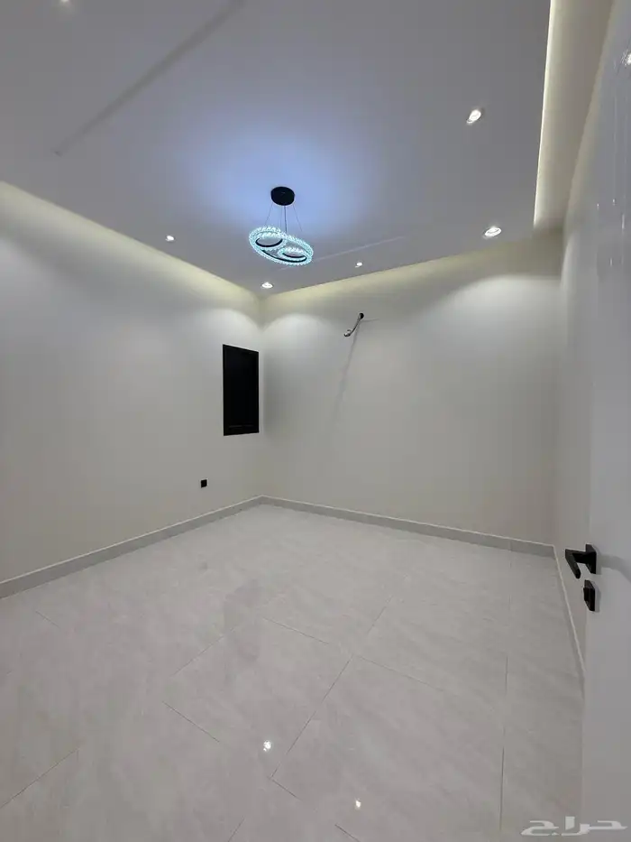 للبيع شقق ارضيه ببايكة سيارة وشقق علويه بسطح ف ابها المحاله 39