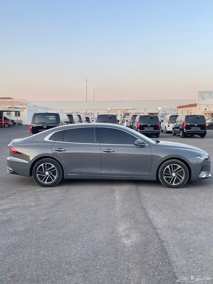 هوانداي ازيرا 2022 بنزين بطاقه جمركيه وارد كوريا 6