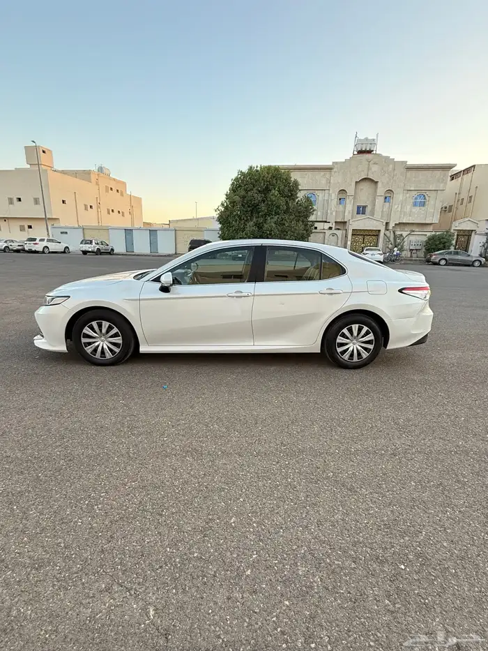 كامري 2020-LE استاندر وكاله وعلى الشرط 1