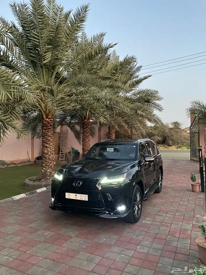 لكزس 2024 f يحمل لوحه مميزه 14