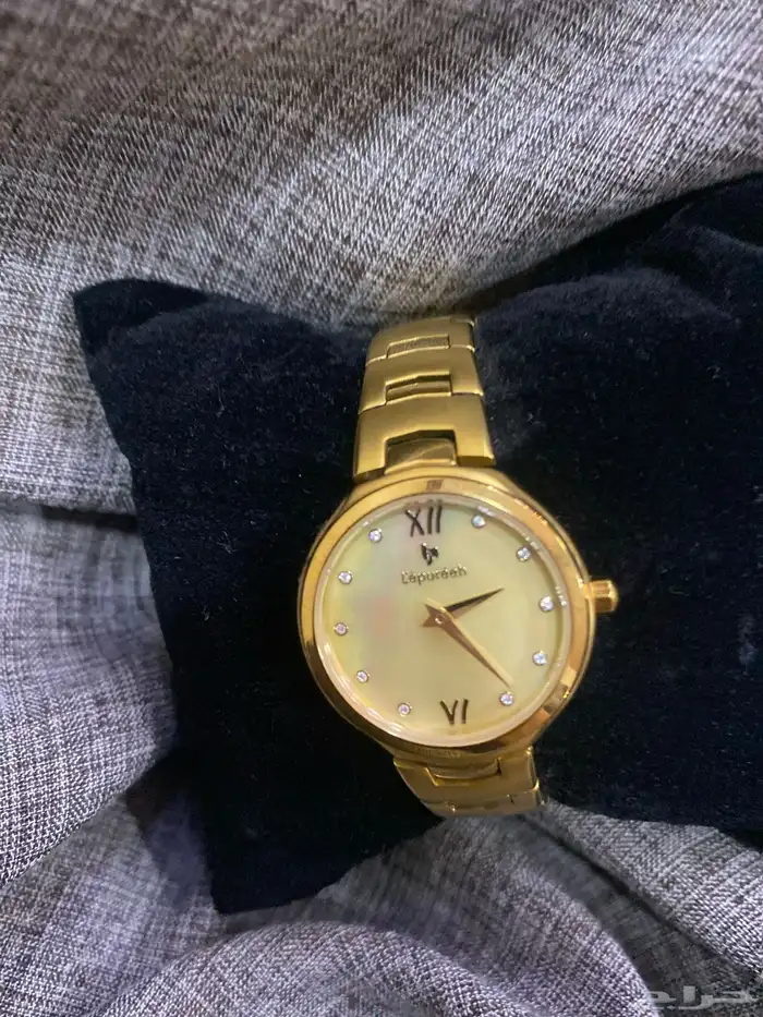 ساعه  نسائية  بوس كلوب 2