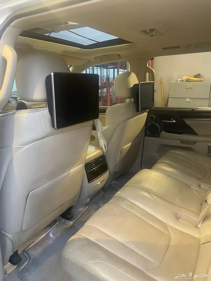 جيب لكزس LX 2016 8