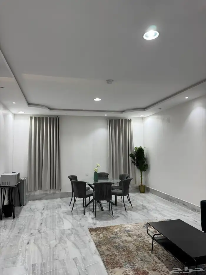 شقة الايجار فاخرة قريبه من الجامعه 1