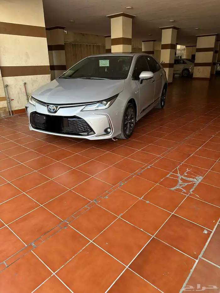 كورولا 2024 GLI هايبرد اعلى فئة - ممشى قليل - شبه وكالة 4