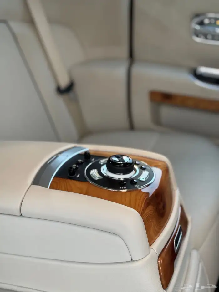 رولزرويس قوست 2014 - مخزن - ممشى 28 الف كيلومتر فقط 10