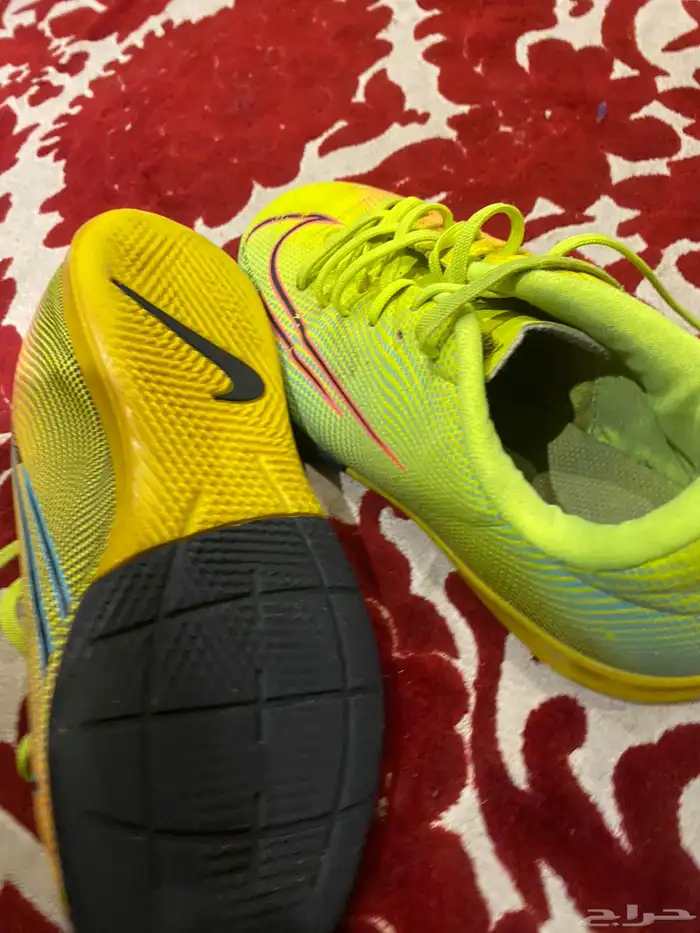 للبيع جزمة نايك كرة قدم أصلية 2