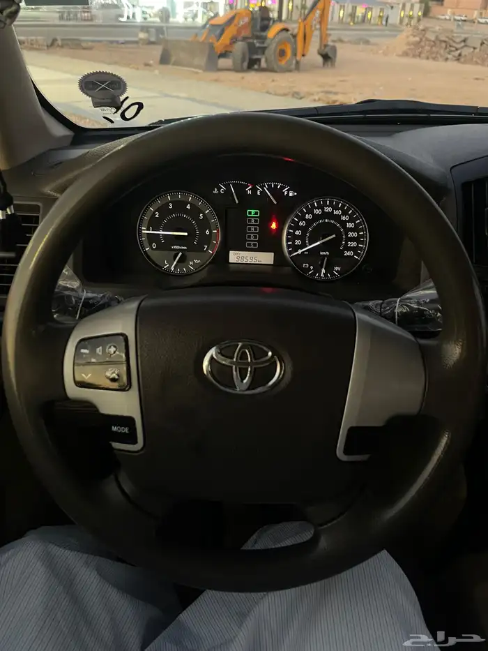 لاندكروزر 2015 جي اكس هدد مخزن 14