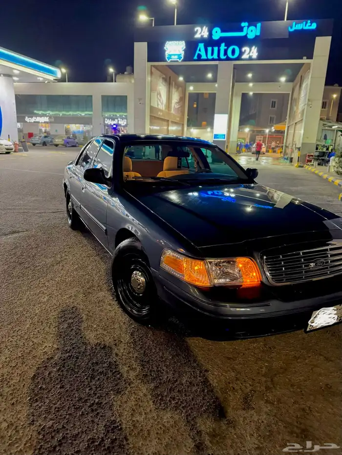 فورد فكتوريا بوليسي 2010 2