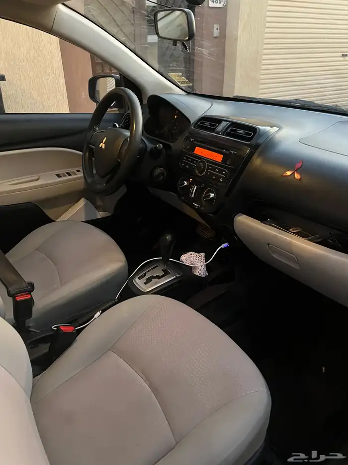 Mitshubishi Attrage 2018 4