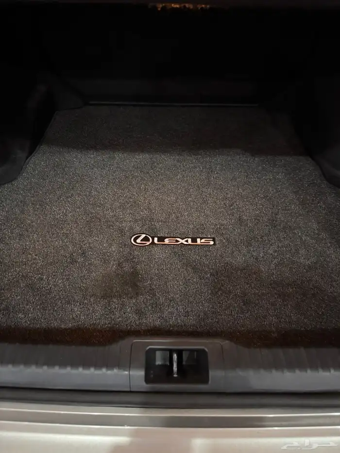 لكزس IS 350 F Sport 2023 38