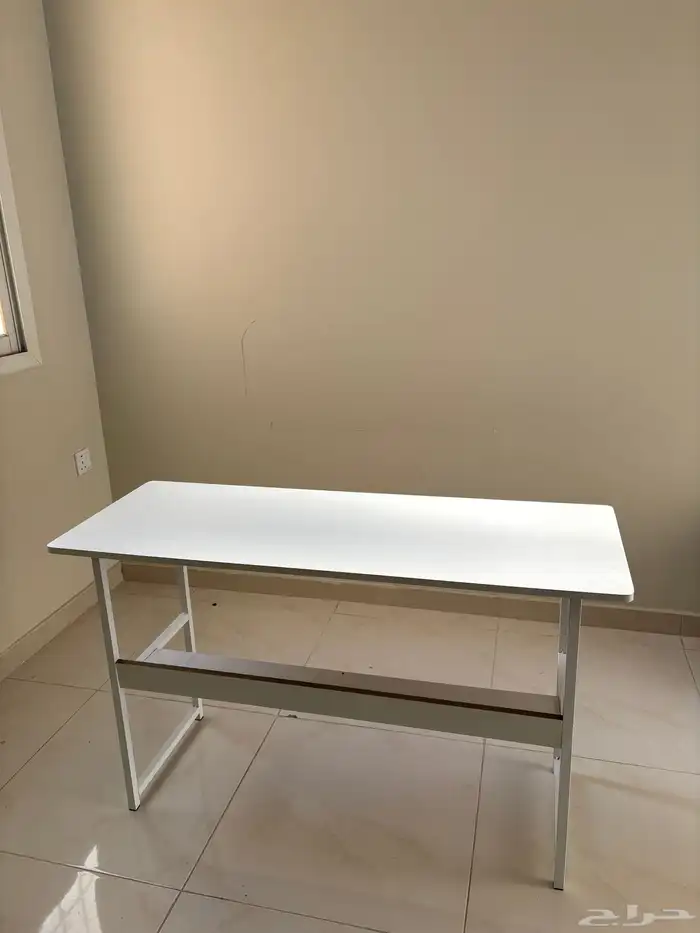 طاولة مكتب او طاولة قيمنق 1
