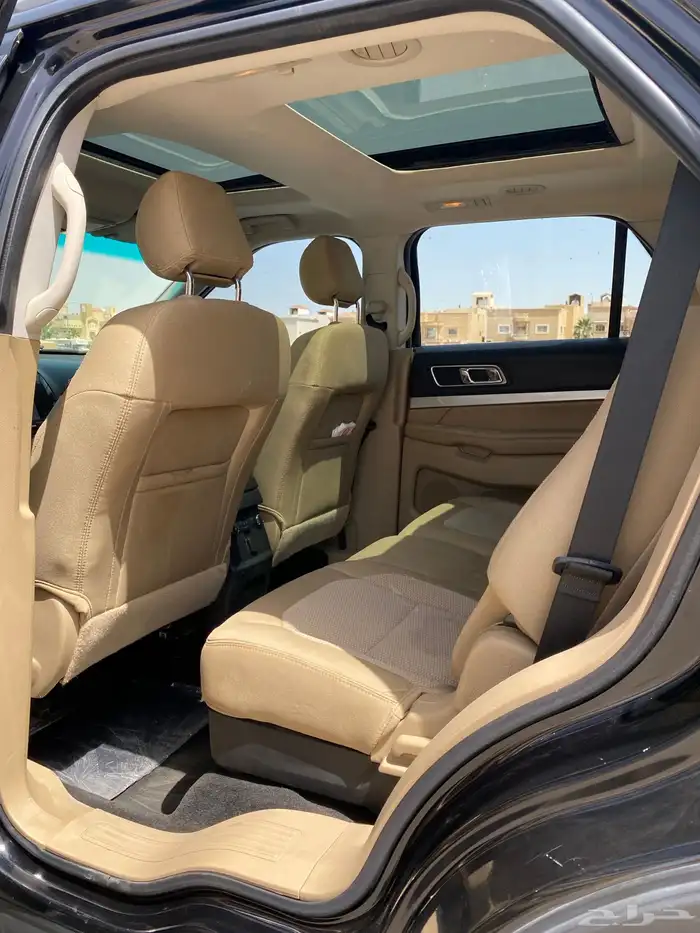 للبيع فورد اكسبلورر 2017 اسود XLT مالك اول دبل 18