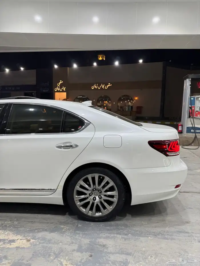 لكزس LS460 2015 وكالة 15