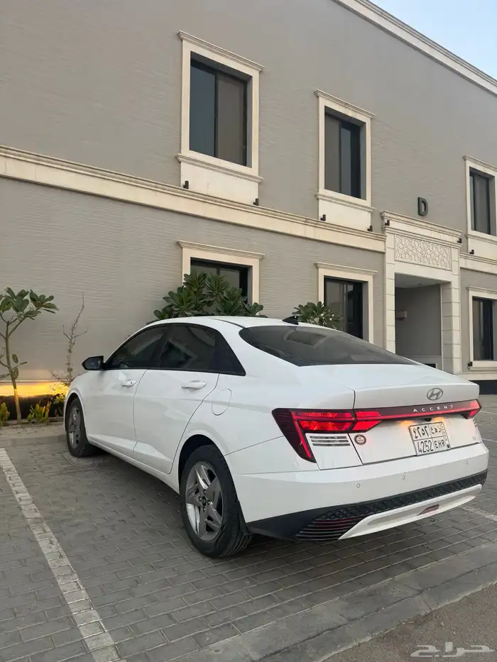 اكسنت 2025 سمارت 8