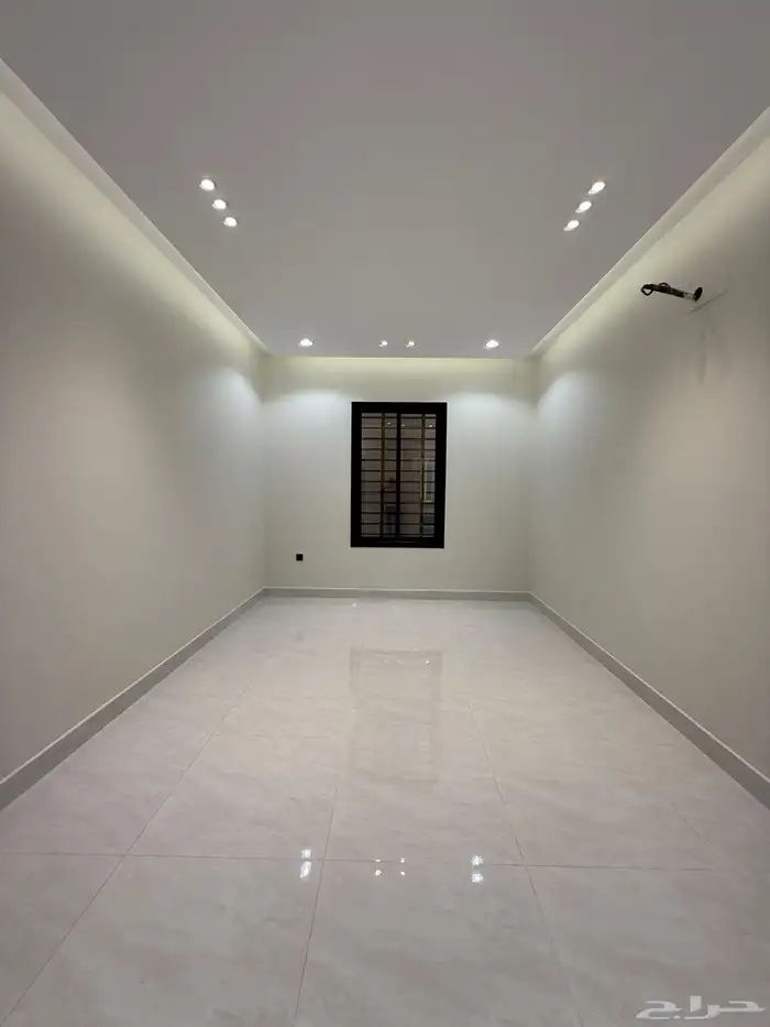 للبيع شقق ارضيه ببايكة سيارة وشقق علويه بسطح ف ابها المحاله 9